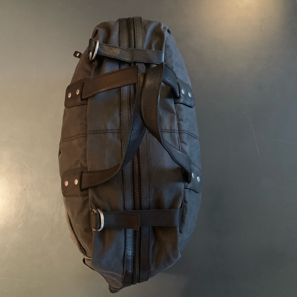 Banana Republic - Picture 3 of 4